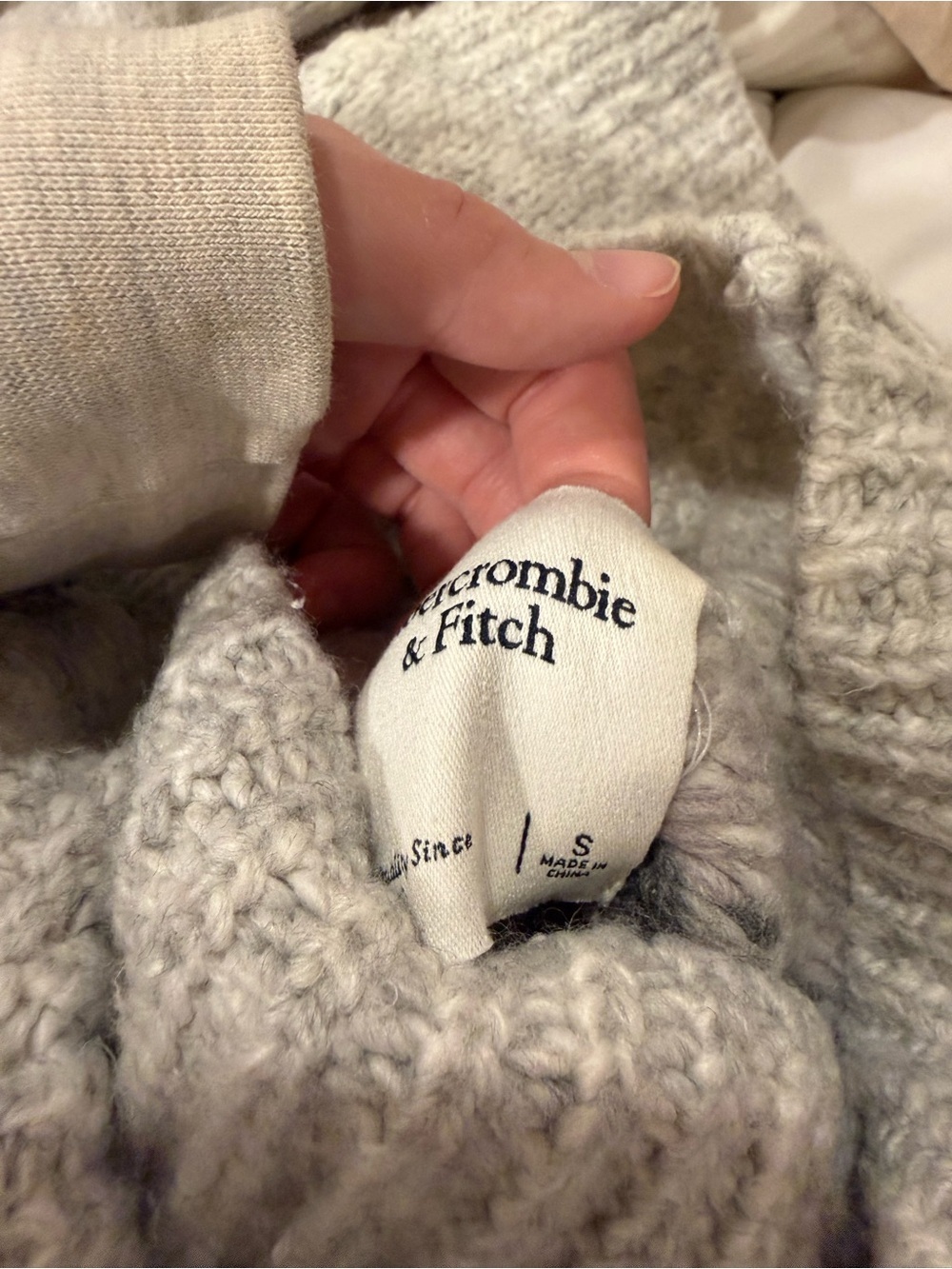 Abercrombie and Fitch Cropped Sweater - Picture 6 of 6